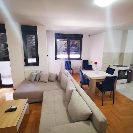 Riviera Apartments Ni Exteriér fotografie