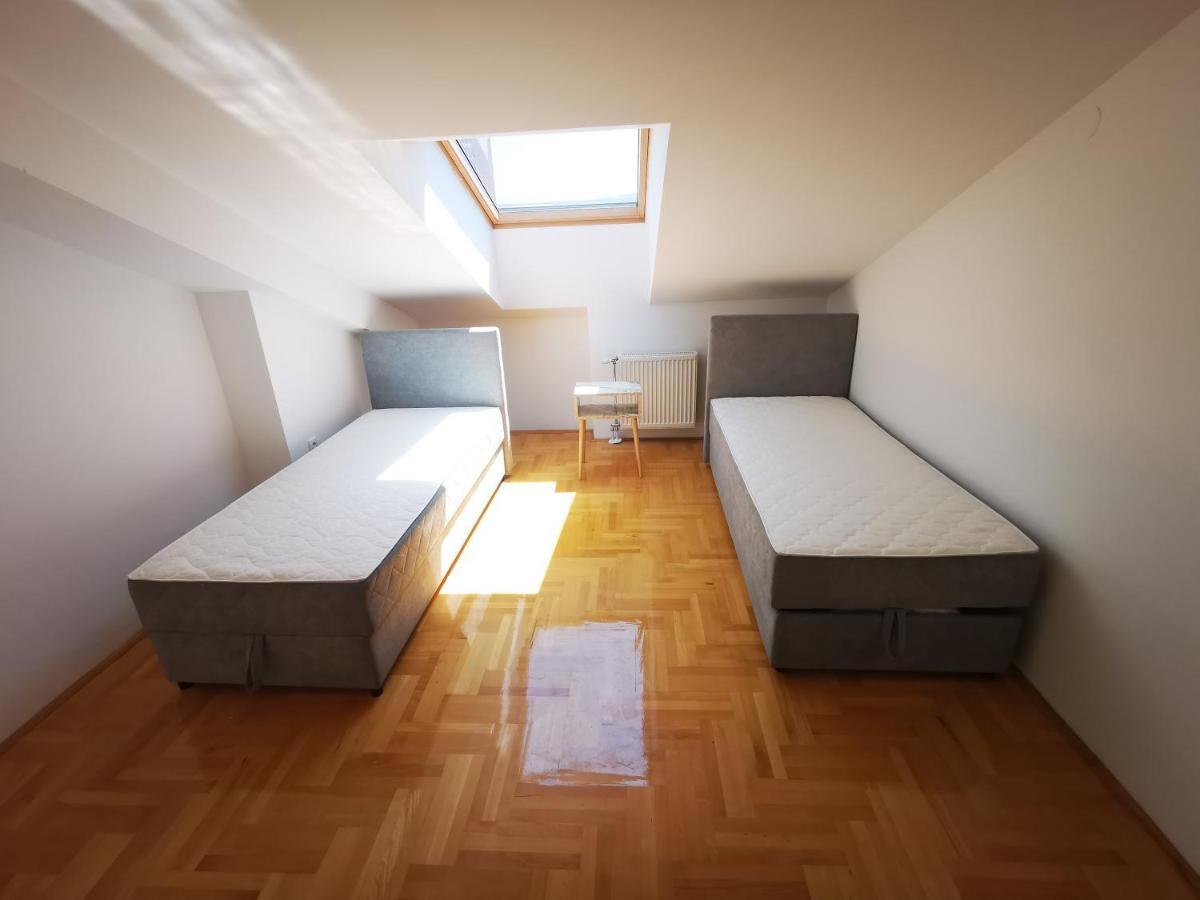 Riviera Apartments Ni Exteriér fotografie