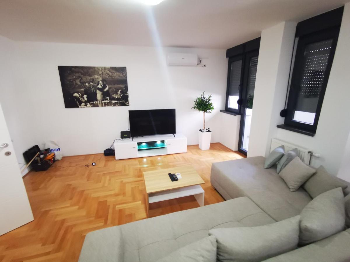 Riviera Apartments Ni Exteriér fotografie