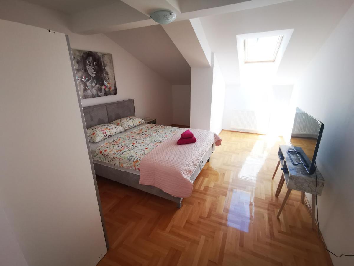 Riviera Apartments Ni Exteriér fotografie