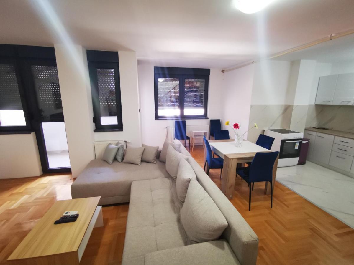 Riviera Apartments Ni Exteriér fotografie