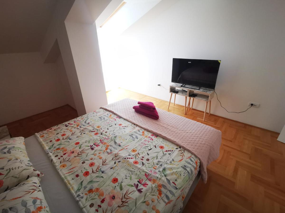 Riviera Apartments Ni Exteriér fotografie